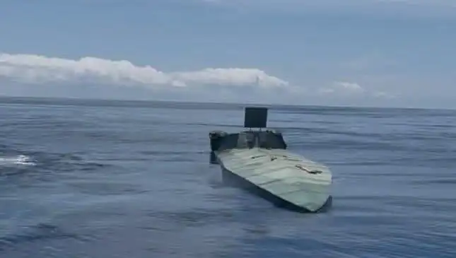 1,5 Ton Kokain Taşıyan Narko Denizaltı Starlink Antenle Yakalandı